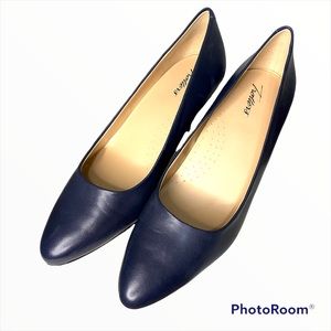 Totters Fab Navy blue pumps